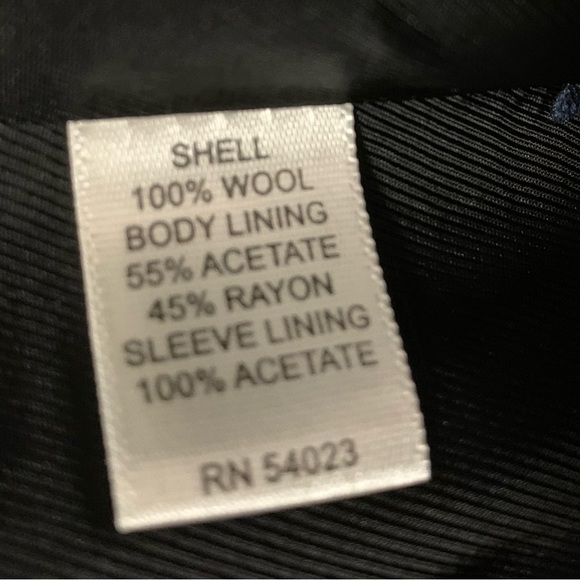 Banana Republic Gray Wool Blend 3 Button 2 Piece Suit Men's Size 40R Pants 32/32 - Picture 4 of 7